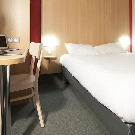 酒店 La Rochelle Beaulieu 2*