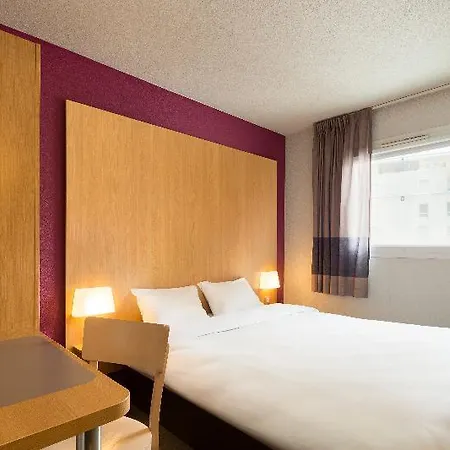 La Rochelle Beaulieu Hotell 2*